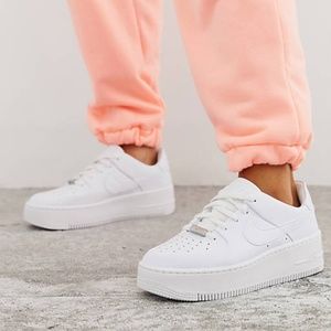 Nike Women's Air Force 1 Sage Low Platform Sneaker in White Size 7